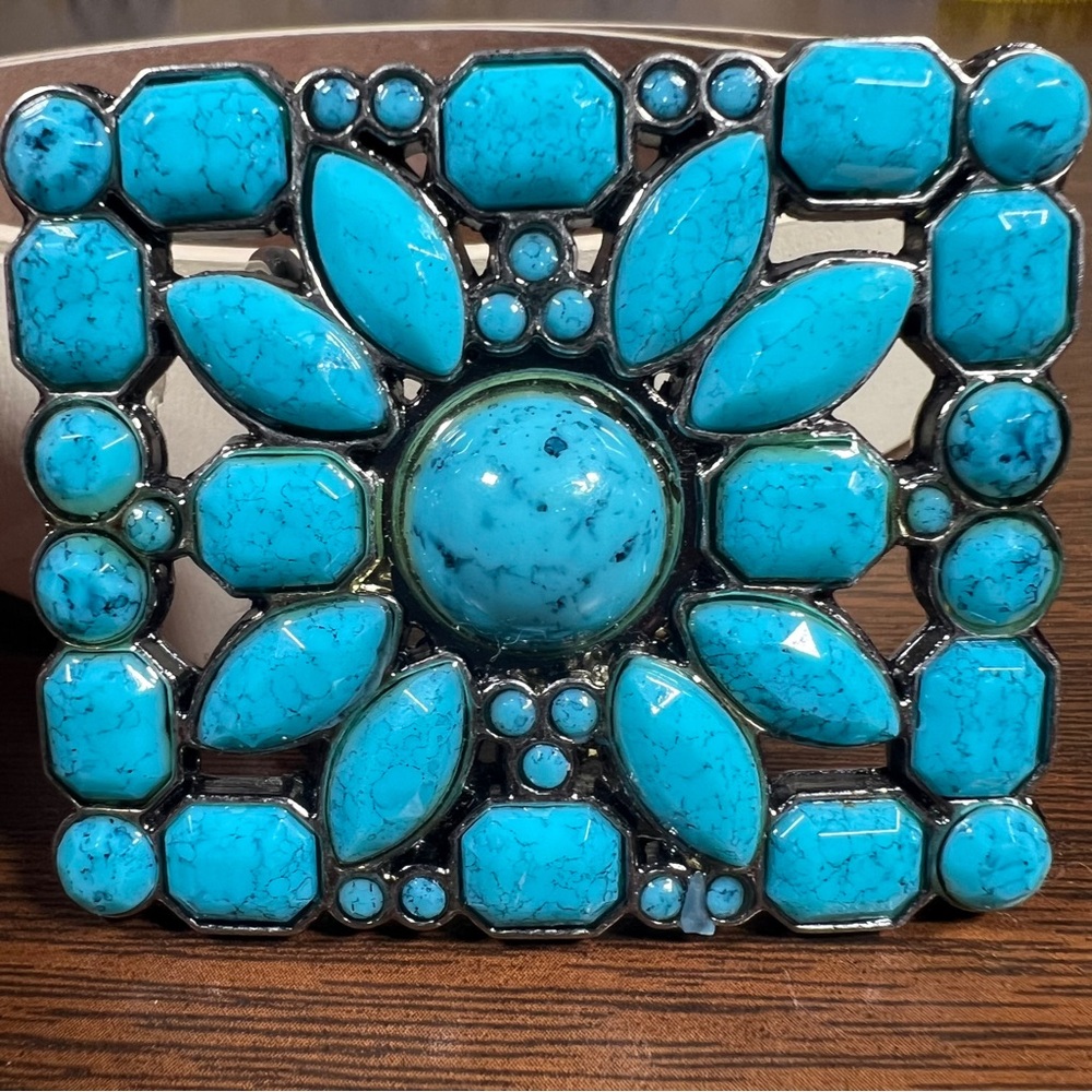 Nine West Beige Leather Belt With Metal and Turquoise Buckle - Size Small - Picture 2 of 5